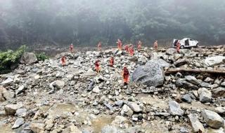 西安泥石流已致24死 西安泥石流已致24死
